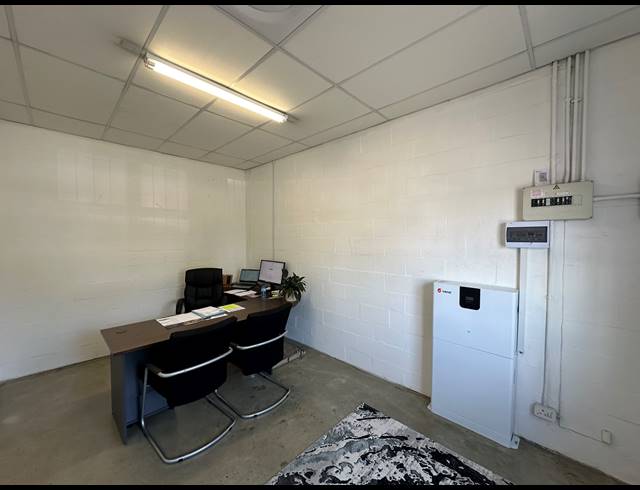 100M² OFFICE TO LET IN MARCONI BEAM INDUSTRIA